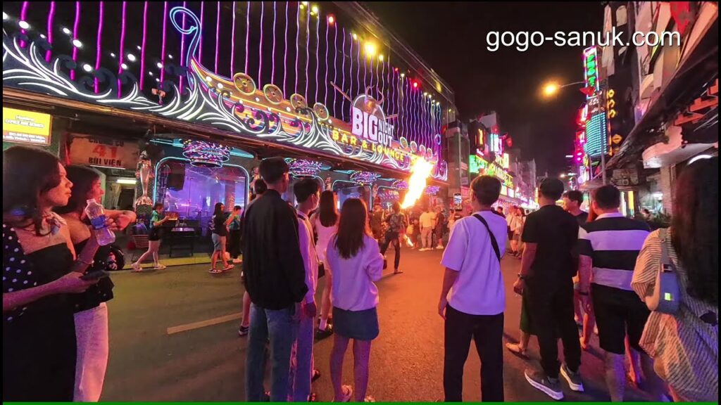 Bui Vien Walking Street After 8:30PM π | Saigon Nightlife Walk Bui Vien Walking Street After 8:30PM π | Saigon Nightlife Walk